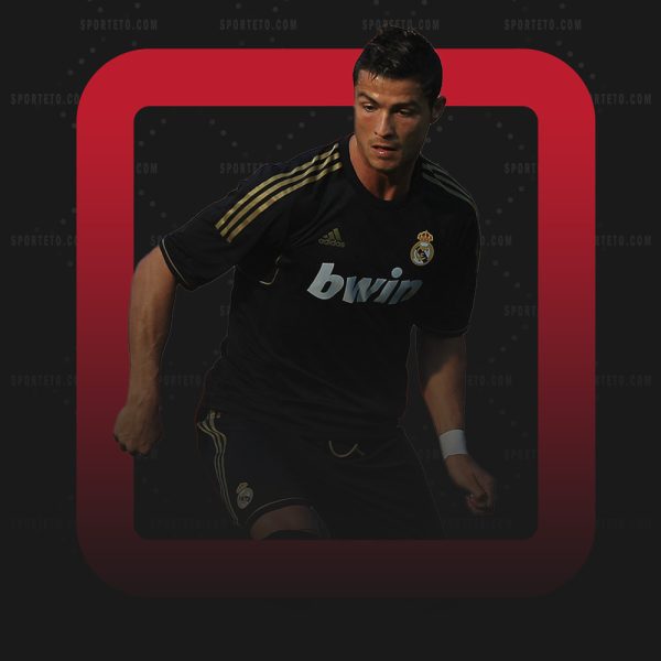 لباس کلاسیک رئال مادرید 2011/2012 (کیت دوم)