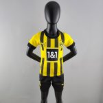 لباس فوتبال بچگانه زرد دورتموند