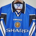 لباس کلاسیک منچستریونایتد 1996/1997 (کیت سوم) - Image 3