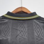 لباس کلاسیک منچستریونایتد 1993/1995 (کیت دوم) - Image 9