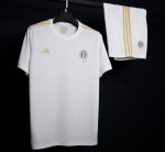 لباس ۱۲۵ سالگی ایتالیا