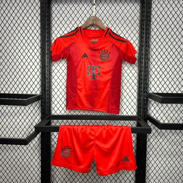 لباس بچه گانه بایرن مونیخ 2025