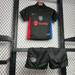 لباس بچه گانه بارسلونا 2025 - کیت مشکی - Image 3