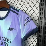 لباس بچه گانه آرسنال 2025 - کیت سوم - Image 4